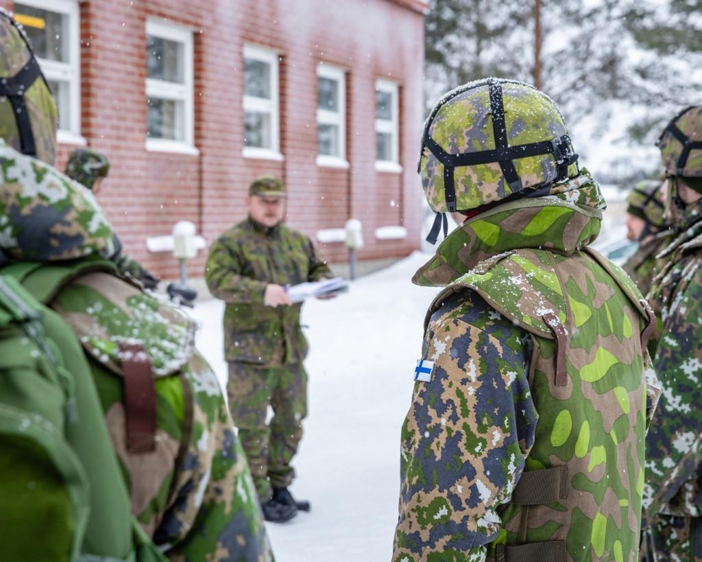 Kuvituskuva sotilaallisia valmiuksia palvelevasta koulutuksesta