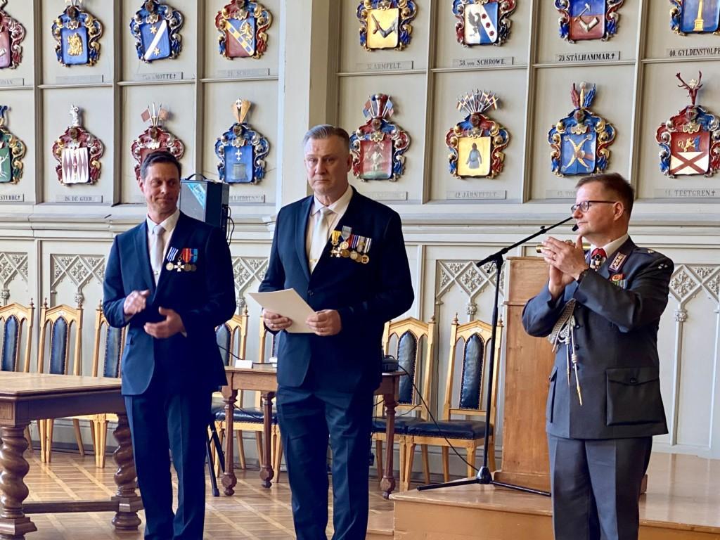 Kai Pihlainen, Matti Santtila ja Kari Pietiläinen Ritarihuoneella