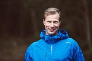 Mikkelin kaupunginvaltuuston puheenjohtaja Oskari Valtola urheiluasussa.