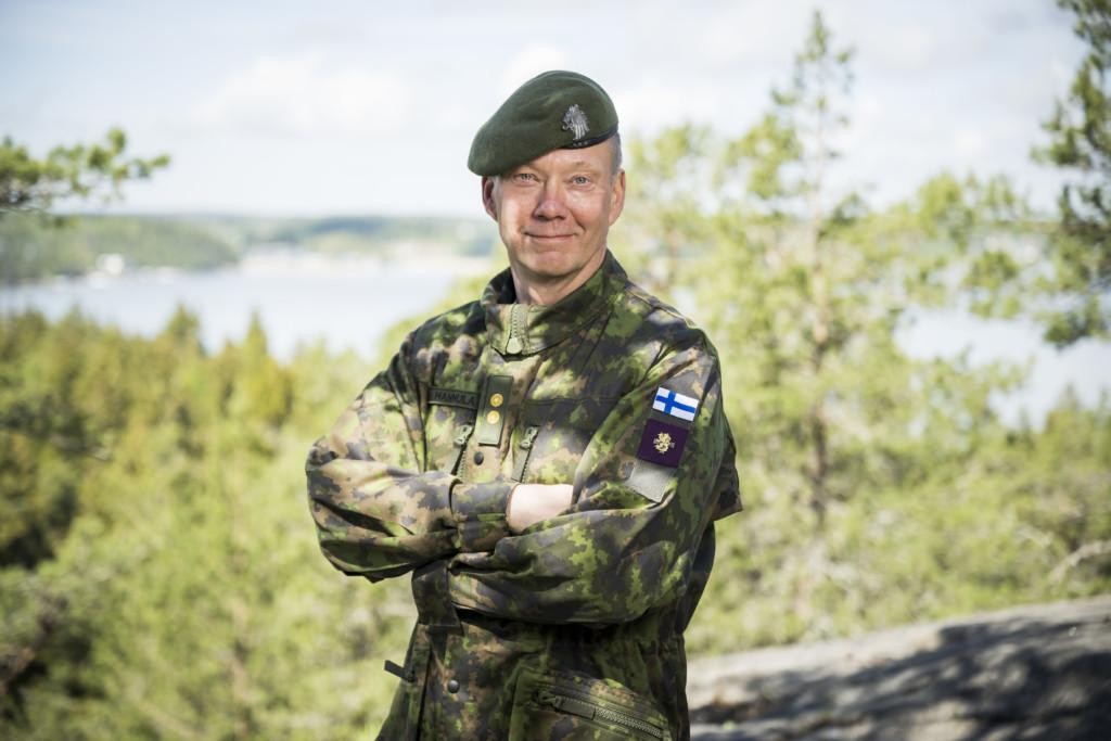 Mika Hannula maastoasussa