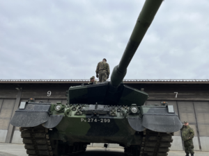 Leopard-2A6