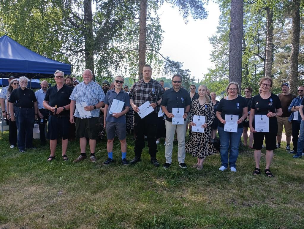 Palkittavia juhlijoita metsän siimeksessä